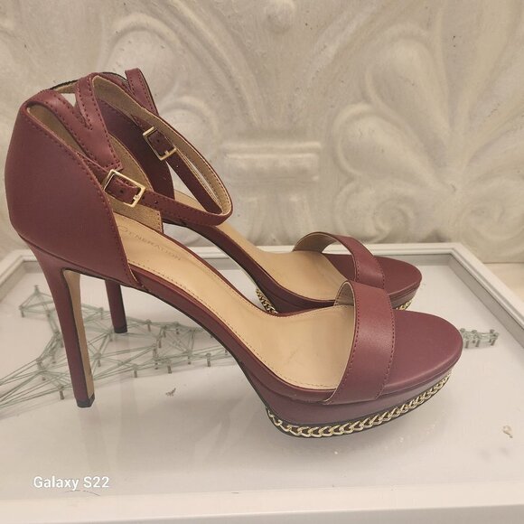 BCBG "Noelli" Platform Stiletto Sandals. Excellent condition. Size 10 - Picture 1 of 11